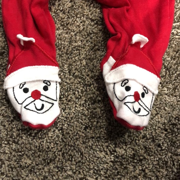 The Children’s Place Christmas One Piece Pajamas Size 0-3 months - Picture 3 of 4
